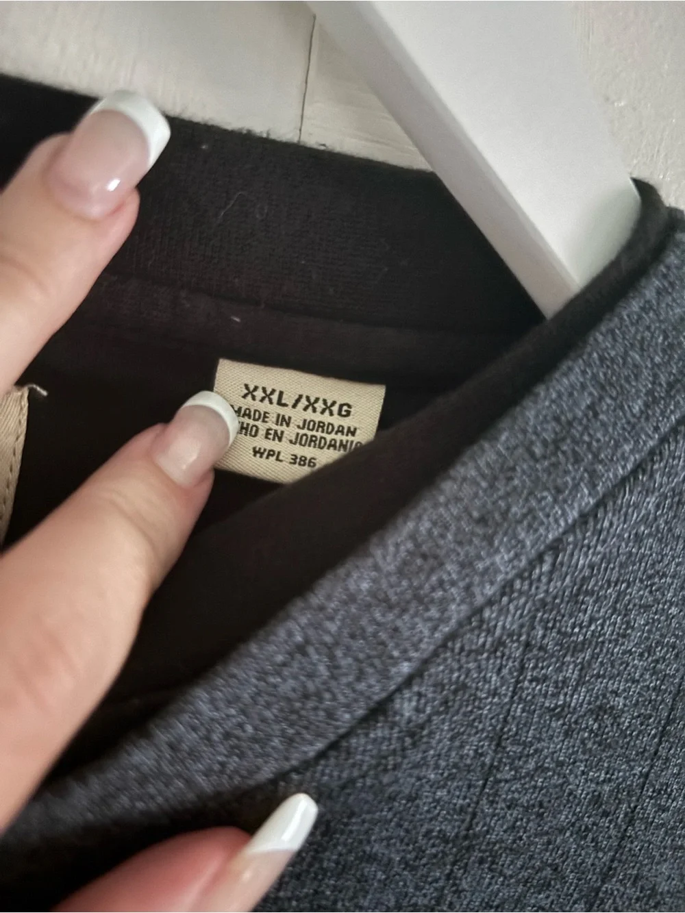 Haggar Men's V-Neck Sweater in Charcoal